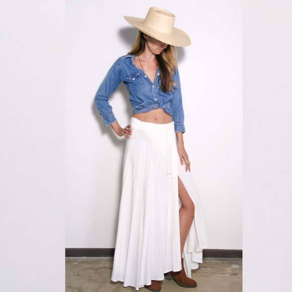 TYSA Wrap Skirt in Off White Size 2/3 - Picture 3 of 17